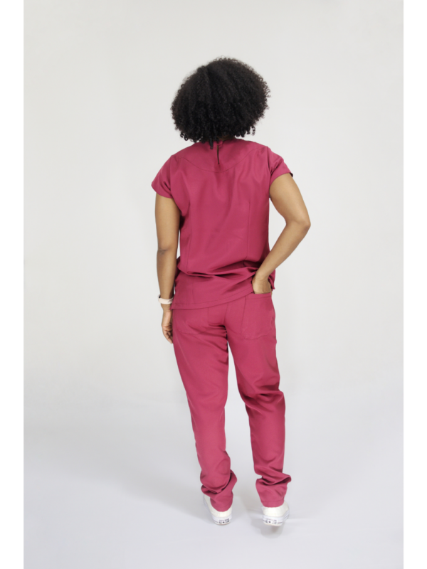  Scrub Feminino Ruth - Gabardine - Borgonha - Image 2